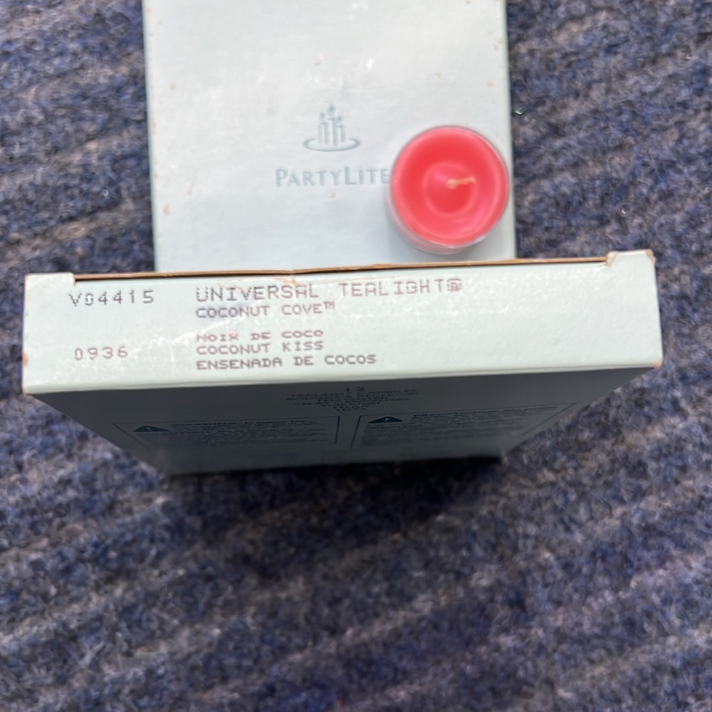 PartyLite Candles - 2 boxes of 12 tealights each - Picture 4 of 7